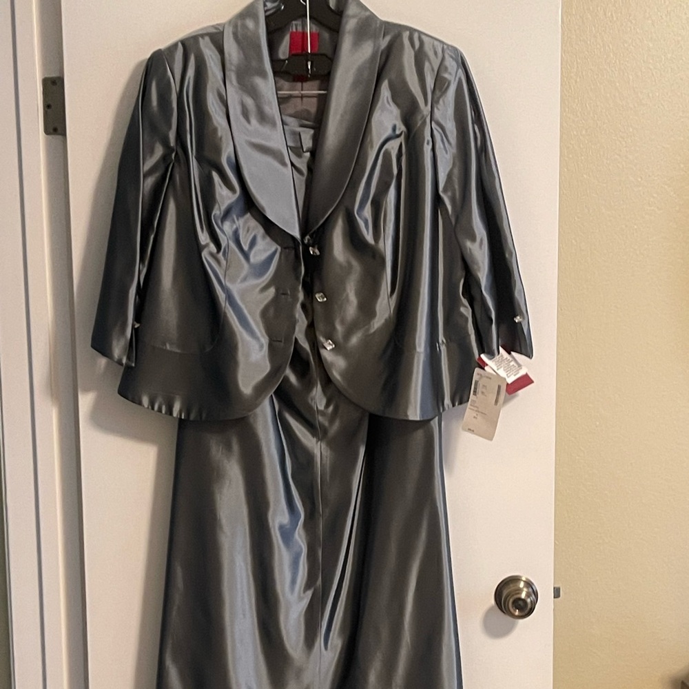 JS Collections Shimmering Gray Skirt Set